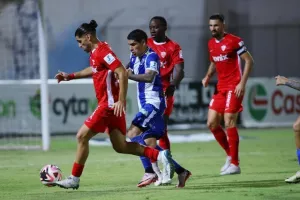 Εθνικός- Νέα Σαλαμίνα: Τρελό ματς με 20λεπτη διακοπή και… ερυθρόλευκο διπλό (φώτος)