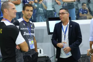 Θεοχάρους με Μοράις και Νέγκρι