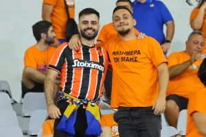 (Φώτος) O κόσμος στο ΑΠΟΕΛ-Πάφος FC