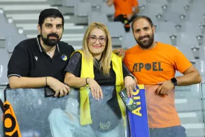 (Φώτος) O κόσμος στο ΑΠΟΕΛ-Πάφος FC