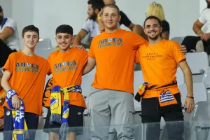 (Φώτος) O κόσμος στο ΑΠΟΕΛ-Πάφος FC