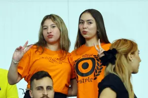 (Φώτος) O κόσμος στο ΑΠΟΕΛ-Πάφος FC
