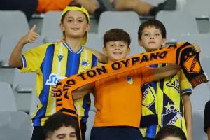 (Φώτος) O κόσμος στο ΑΠΟΕΛ-Πάφος FC
