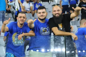 (Φώτος) O κόσμος στο ΑΠΟΕΛ-Πάφος FC