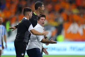 ΑΠΟΕΛ-Πάφος: Πρώτη νίκη στο "Αλφαμέγα" και... κούπα! (φώτος)