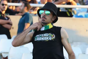 (ΦΩΤΟΣ) Ωραία ατμόσφαιρα και χαμόγελα στις κερκίδες