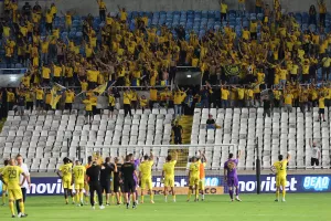 Θέλει... δουλειά