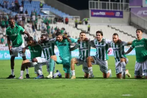 (ΒΙΝΤΕΟ Kerkida/φώτος) Κόσμος και παίκτες... "Σιαλα λα λα λα Ομόνοιααα!" 