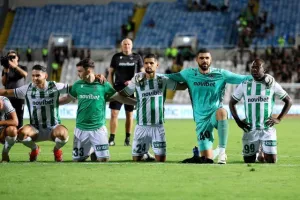 Ομόνοια-ΑΕΚ: Επαγγελματική νίκη... και 3 στα 3! (Φώτος)