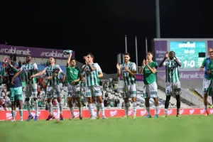 Ομόνοια-ΑΕΚ: Επαγγελματική νίκη... και 3 στα 3! (Φώτος)