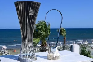 Χαμός... στην Λάρνακα για τις ευρωπαϊκές κούπες του Ολυμπιακού! (Φώτος)