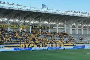ΕΝΗΜΕΡΩΣΗ/ Προθεσμία στους ΑΕΛίστες, αλλιώς δεν αρχίζει... (Βίντεο)