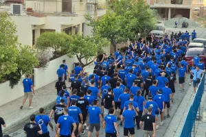 Στο γήπεδο με πορεία οι ΜΑΧΗΤΕΣ (Φώτος Kerkida)