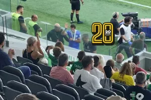 Respect οι οπαδοί του Άρη/ Χειροκρότημα σε Μάρκες και ανταπόδοση 