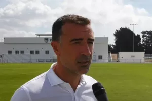 "Θα αντιμετωπίσουμε το ΑΠΟΕΛ με φιλοδοξία αλλά και ταπεινότητα" (Βίντεο)