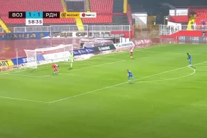 Απίθανη γκάφα και πέναλτι στη Σερβία! (Βίντεο)