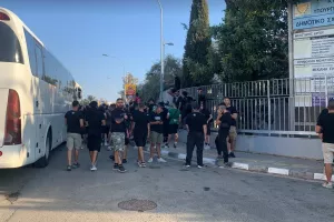 Θύρα 9/ Μαζική παρουσία... ένα δίωρο πριν! (Φώτος Kerkida)