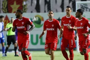 Εθνικός- Νέα Σαλαμίνα: Τρελό ματς με 20λεπτη διακοπή και… ερυθρόλευκο διπλό (φώτος)
