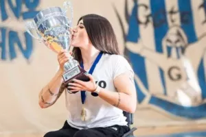 Θύρα 1 για Μαρία Μάρκου