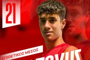 Στην πρώτη ομάδα ο Παπουής!
