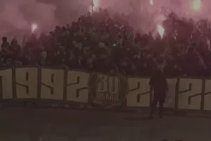 Θύρα 9: "Αφού μας θέλουν στους δρόμους θα είμαστε στους δρόμους"