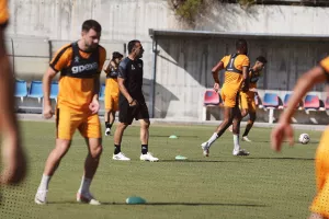 Ανάρτηση... με στρατηγό Σωφρόνη!