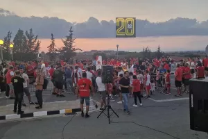 (ΒΙΝΤΕΟ/ΦΩΤΟΣ kerkida)  Pyro-show για τα ευρωπαϊκά του Ολυμπιακού στη Δερύνεια!