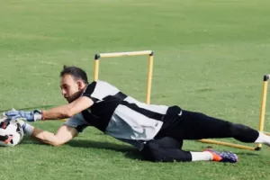 AEK: Ο Μπρινιόλι είναι ξανά εδώ - Προπονήθηκε μετά από 48 ημέρες