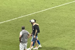 (Φώτος kerkida) Μοίρασε… συγχαρητήρια ο αρχηγός! 