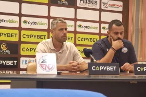 Δεν απείλησε...