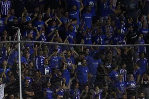 Nα χαλάσει το πάρτι...
