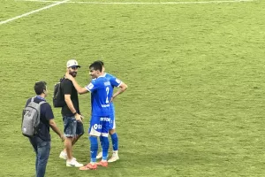 (Φώτος kerkida) Μοίρασε… συγχαρητήρια ο αρχηγός! 