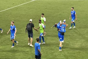 (Φώτος kerkida) Μοίρασε… συγχαρητήρια ο αρχηγός! 
