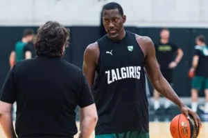 Ντάνστον: «Ήταν ήδη επικίνδυνος ο Ολυμπιακός και προσέθεσε ταλέντο και εμπειρία»