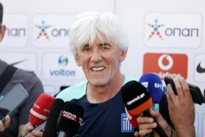 Γιοβάνοβιτς: «Υπολογίζω Φορτούνη και Κουρμπέλη, εύχομαι να είναι μαζί μας την επόμενη φορά»