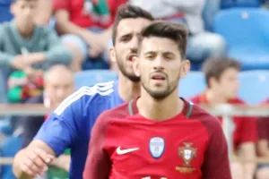 Λαΐφης vs Pizzi!