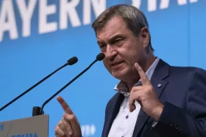 Ο Μάρκους Ζέντερ καταλληλότερος υποψήφιος καγκελάριος της Δεξιάς, μπροστά από τον Μερτς