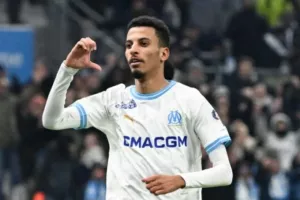 Foot Mercato: «Συμφωνία Μαρσέιγ με Παναθηναϊκό κι Ολυμπιακό, αποφασίζει ο Ουναχί»