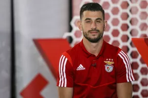 ΕΙΔΗΣΗ (Pizzi)