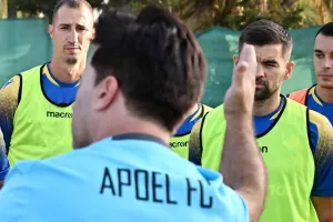 Επιστροφή σε αυτά που ξέρει καλύτερα 