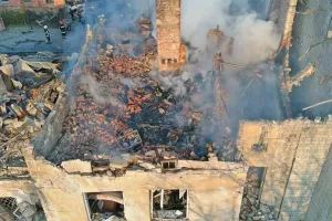 Ρωσική επίθεση με 7 νεκρούς στη Λβιβ της Ουκρανίας -Δεκάδες τραυματίες μετά τα φονικά χτυπήματα 