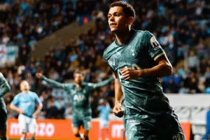 League Cup: Αγχώθηκε αλλά προκρίθηκε στις καθυστερήσεις η Τότεναμ