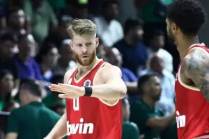 Ολυμπιακός: Η «ερυθρόλευκη» παρακάμερα από τον πρώτο τίτλο της σεζόν
