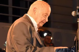 Πέθανε ο σπουδαίος μουσικοσυνθέτης Μίμης Πλέσσας 