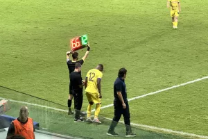 Ντεμπούτο για Μπάμποκ 