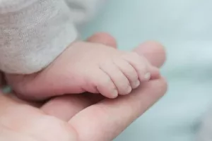 Τραγωδία σε νοσοκομείο στα Κατεχόμενα: Έδωσαν οινόπνευμα αντί για νερό σε μωρά