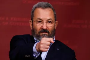 Προειδοποίηση Eχούντ Μπάρακ: «Το Ισραήλ θα επιτεθεί στην πετρελαϊκή βιομηχανία του Ιράν»