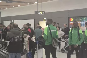 Άφιξη... τα μεσάνυχτα/ Ξεκούραση και προπόνηση