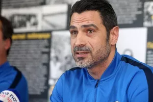 «Καιροσκόπος και φιλοχρήματος ο Λουτσέσκου-Υποτιμά τη χώρα που βγάζει το ψωμί του»