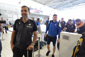 (ΦΩΤΟΣ) Η άφιξη της αποστολής του ΑΠΟΕΛ 